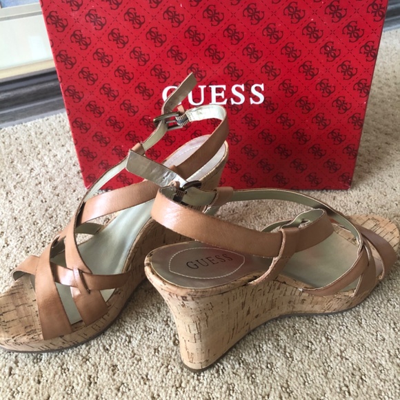 GUESS NATURAL LEATHER  WEDGE SANDALS, NEW IN BOX, SIZE 8-1/2 - Picture 2 of 4
